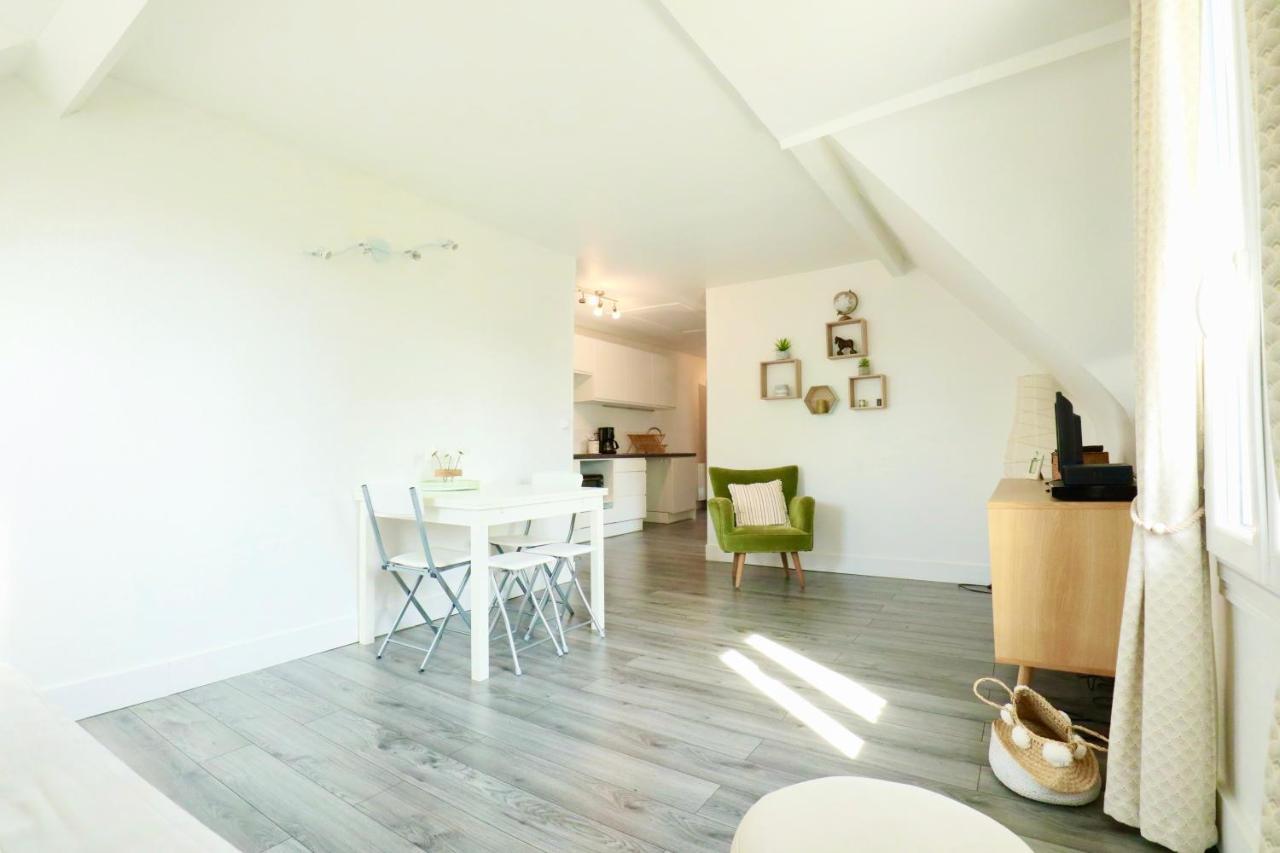 Appartement De L'Hippodrome Avec Deux Chambres Deauville Exterior foto
